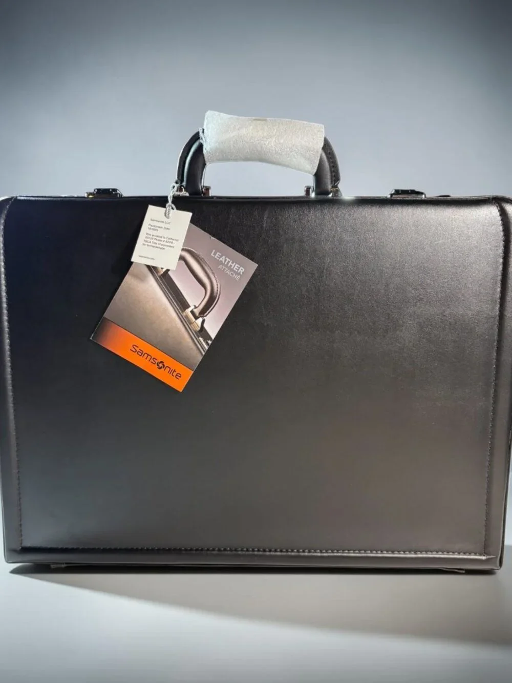 Samsonite Expandable Leather Attache Briefcase Black NIB Combination Locks
